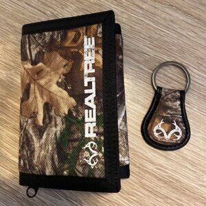Realtree Trifold